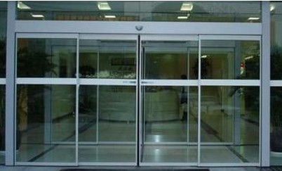 不銹鋼玻璃自動(dòng)感應(yīng)門(mén) 不銹鋼玻璃自動(dòng)感應(yīng)門(mén)